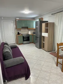 Beachfront apartment with courtyard in Mavrovouni - Image 4