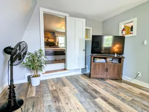 Art Haven Coastal Retreat - Image 4