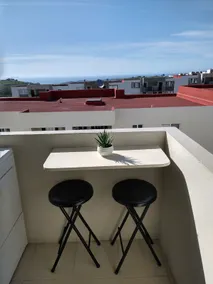 Beautiful apartment with ocean views - Image 4