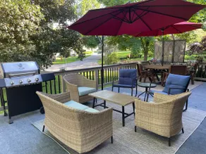 Relaxing  Delavan home across street from lake sleeps 10, 4 bedrm.Dogs welcome! - Image 5