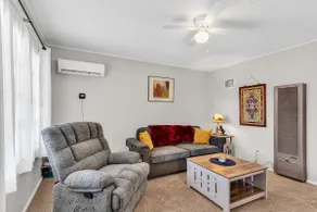 Claire’s Cottage - Cozy House in Nice Neighborhood - Image 2