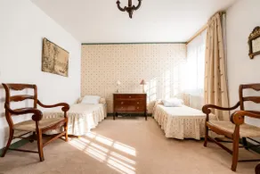 Large Ventoux villa, pool, bike garage, parking - Image 5
