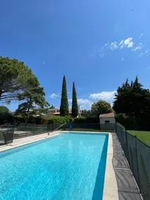 Large Ventoux villa, pool, bike garage, parking - Image 2