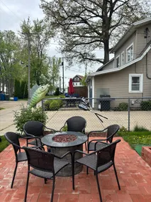 Lucy's Lakeview - Image 4