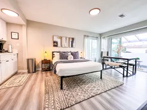 Newly Remodeled Studio at the Beach - Image 2