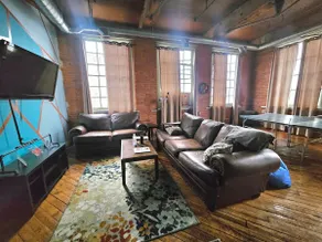 Discounted Rate Downtown Detroit Sleeps up to 12 - Image 2