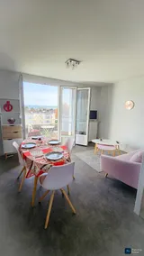 Central 2-bedroom apartment, balcony, parking, nice view - Image 2