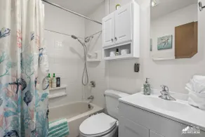 Clean & Quiet 2BR Near Airport | WiFi | Parking - Image 4