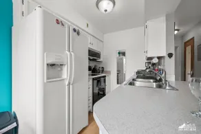 Clean & Quiet 2BR Near Airport | WiFi | Parking - Image 5