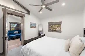 Entire Cabin, 2 Blocks to Water with Ocean Views! - Image 4