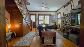 1920s Phoenicia Bungalow w/Fireplace, Sauna & Yard - Image 3