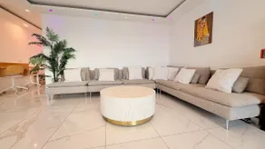 Nice Apartment with amazing view of Paris with private Parking - Image 5