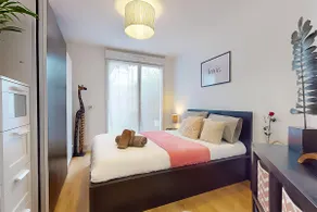 Exceptional two-room apartment with terrace - Image 2
