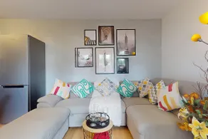 Exceptional two-room apartment with terrace - Image 3