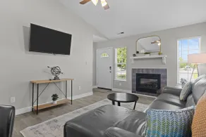 Freshly redone 2-bedroom 2-bath w/ peaceful patio - Image 3