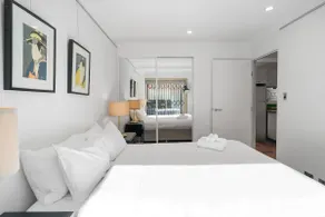 Cosy & Convenient Apartment - Redfern - Image 2