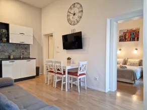 Apartment Golf - Image 2