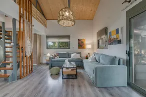 Artist's Loft - Image 3