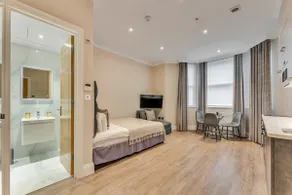 Family Studio in Chelsea - Image 5