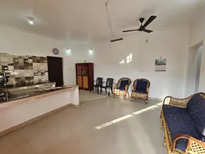 2 Bed room riverside cottage with mountain view - Image 3