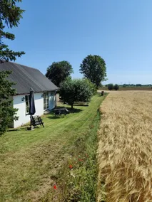 Guest house overlooking the fields. - Image 2