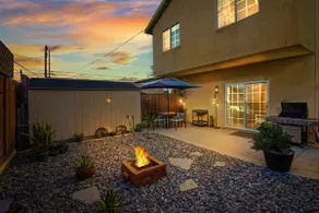 Stylish & Spacious Home Near Downtown & Beaches - Image 3
