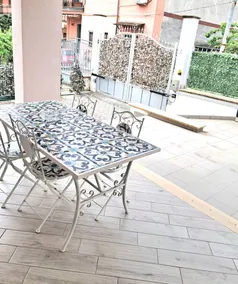 La Rosa Verde - Image 3