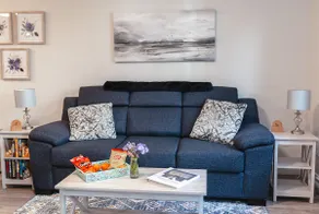 1BR Linley Valley Suite • BBQ • Kitchen • Hot Tub - Image 3