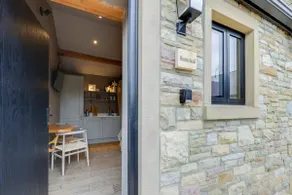 Beautiful Private apartment in Luxury Rural Escape - Image 2