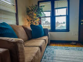 Quiet home near airport & trails. Pet Friendly - Image 5