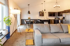 The MikkonINN - Modern 3 bed home by The Lights - Image 2