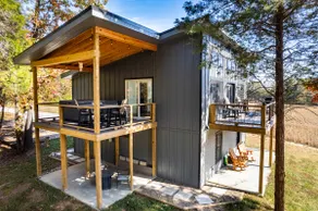 Quiet Country Oasis with Hot Tub - Image 2