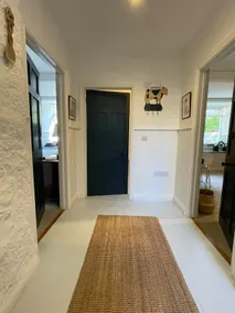 Stylish garden view flat for longer stays - Image 3
