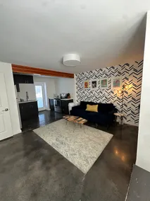 Atlas | Hip 1BR Centrally Located - Image 2