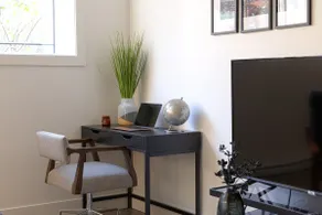 New 1 bed/1 bath King suite 3 min from beach - Image 3