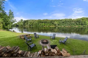 River Retreat W/ HOT TUB/ Game room - Image 5