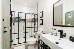 Centrally-Located Studio Apartment on Spacious Lot - Image 3