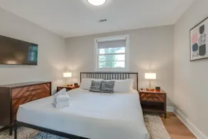 Historic Franklin Gem | Cozy Charm - Image 3