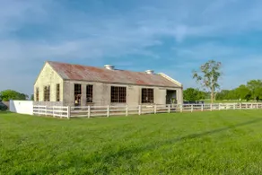 Historic Franklin Gem | Cozy Charm - Image 5