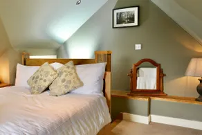 Rural snug, private terrace with stunning views! - Image 3
