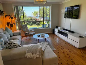Spacious beachside Airbnb with Hottub, Ocean views - Image 2