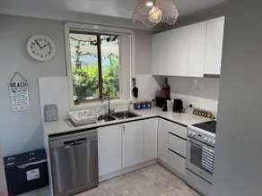 Spacious beachside Airbnb with Hottub, Ocean views - Image 4