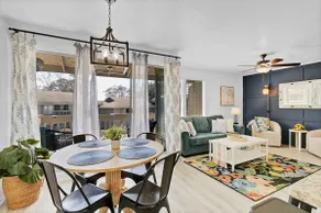 Newly Decorated- Daphne Pool Condo- Near Freeway - Image 2