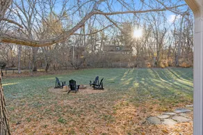 Ideal Gathering Place: Parks, UI, & Kinnick Nearby - Image 4