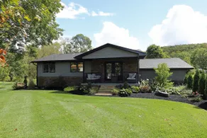 Beautiful Newly Remodeled Cottage - Image 2