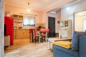 Ostrica Family Beach House - Image 2