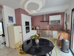 Air-conditioned house with sea view in Pontaillac, 15 m from the sea - Image 5