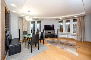Sofia Luxury 3-Bed Penthouse Apartment Sleeps 6 - Image 3