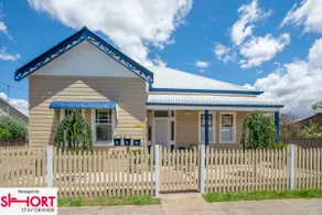 Paddington Villa 1 - Close To Town - Image 2