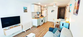 Sea views, beach access, renovated, WIFI - Image 2